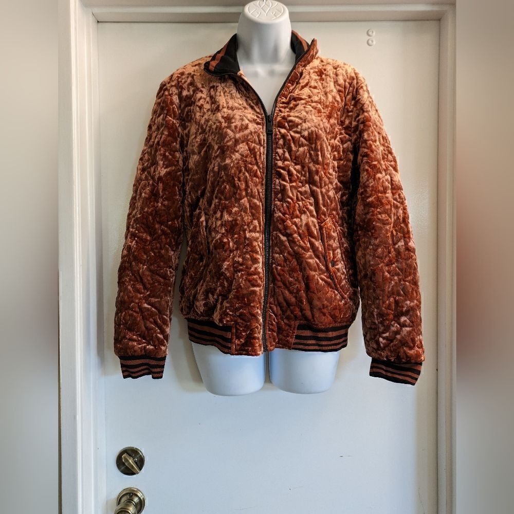 Bernardo Quilted Velvet Bomber Jacket. Size: Small. Excellent condition